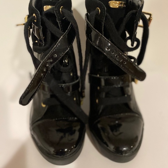 MICHAEL KORS detail wedge bootie - Picture 3 of 12